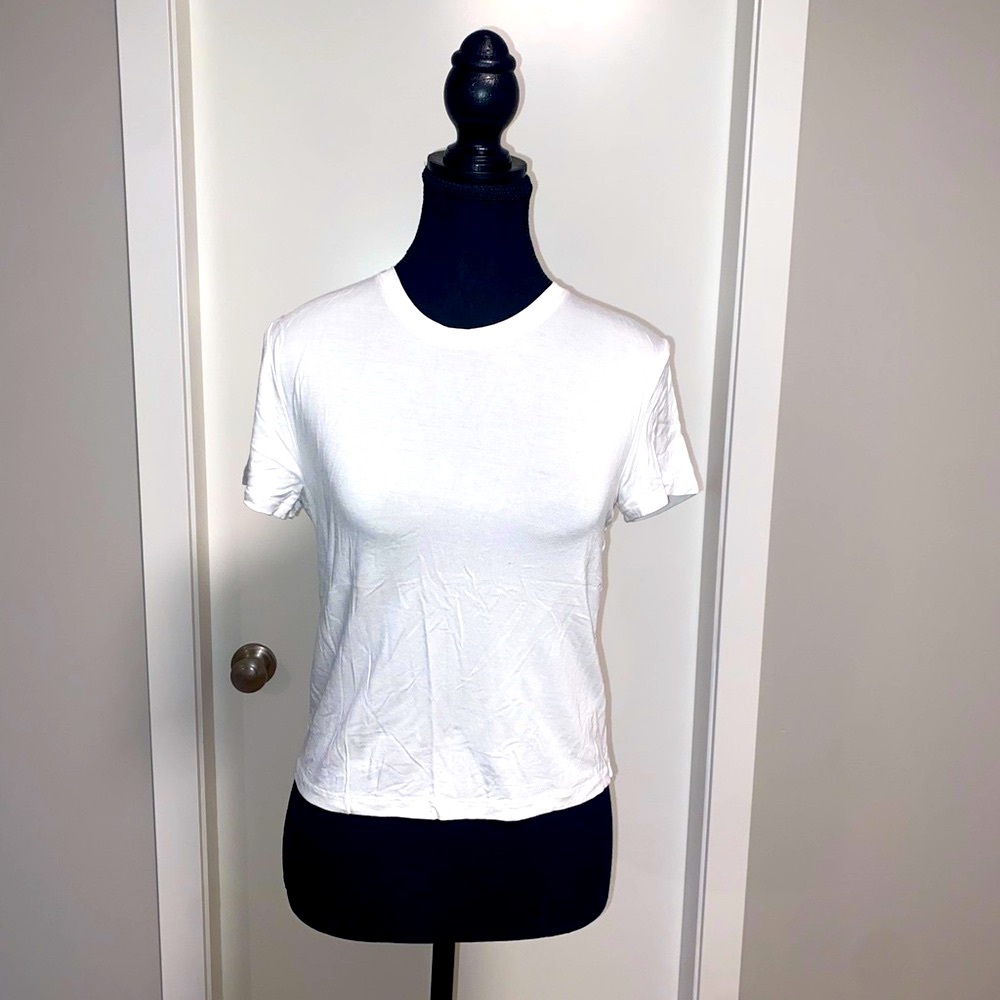 Aritzia Babaton White Baby Tee - Very Soft